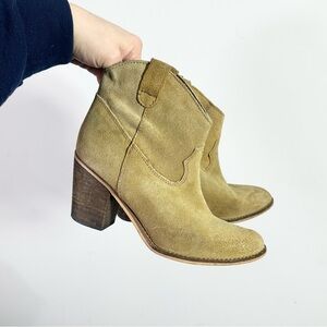Matisse Light Tan Suede Stacked Block Heeled Short Western Boots